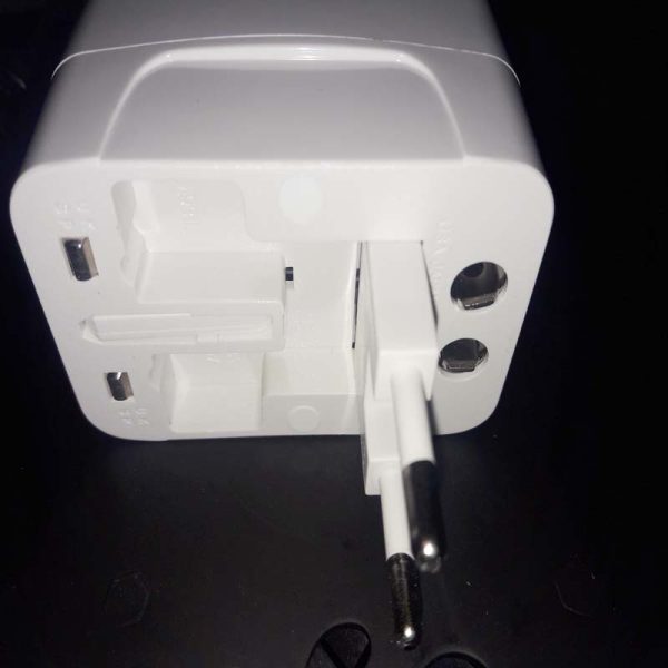 Tara Vision Wonder All In One World Travel Adapter - Techtopia